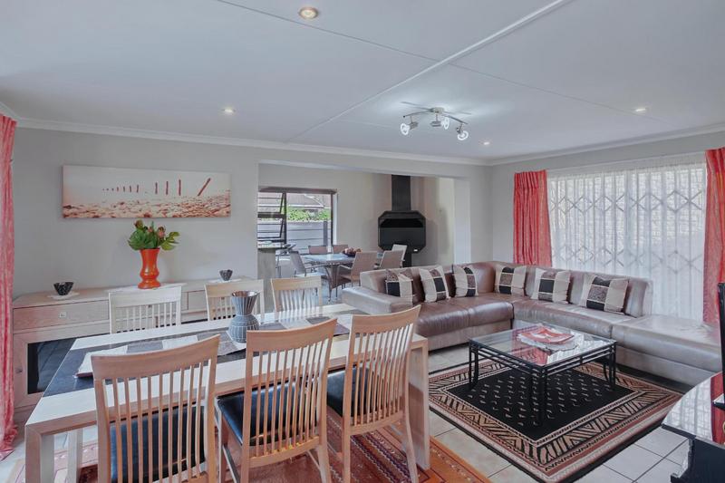 3 Bedroom Property for Sale in Walmer Downs Eastern Cape